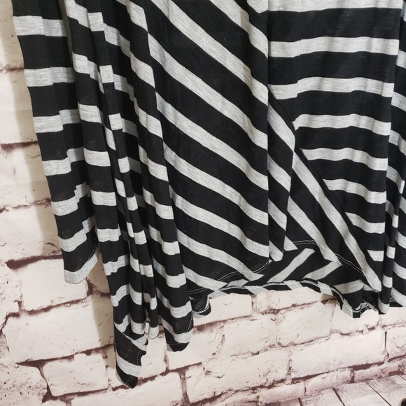 Ella Moss Asymmetrical Tunic Shirt - Picture 3 of 3